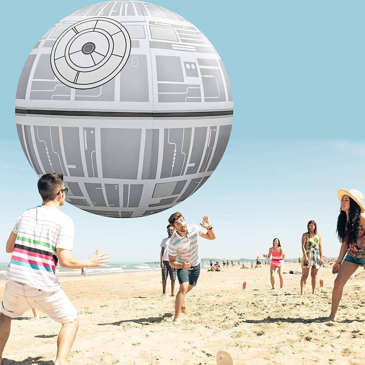 Der neue Outdoor-Hingucker: Ninostars XXL-Beach-Ball.