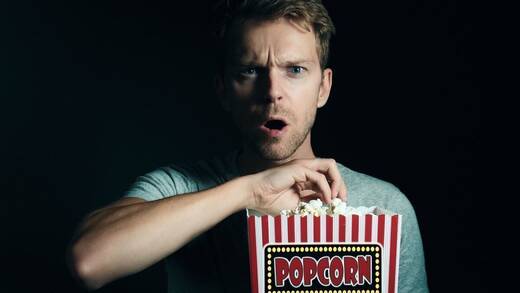Manch einem Kunden bleibt bei Netflix das Popcorn im Hals stecken...