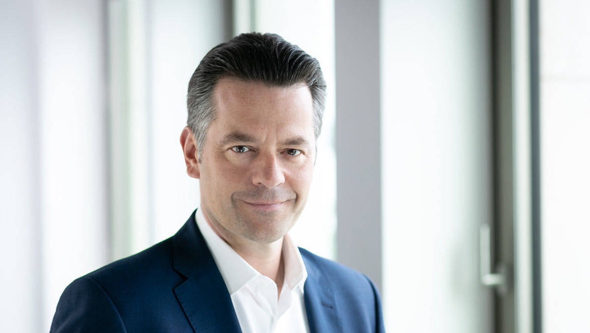 Carat-CEO Klaus Nadler freut sich über den Lindt-Etat. 