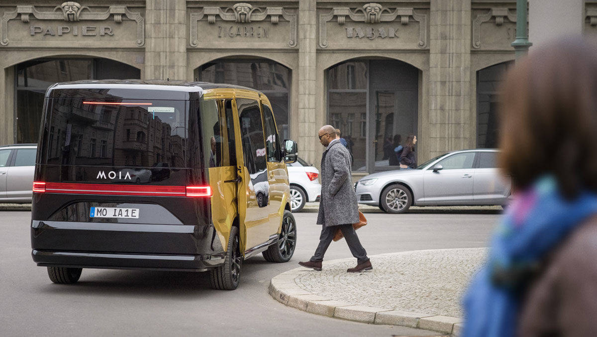 Der Elektrobus kommt per App: Fahrgäste mit ähnlichen Zielen teilen sich das Fahrzeug von Moia.