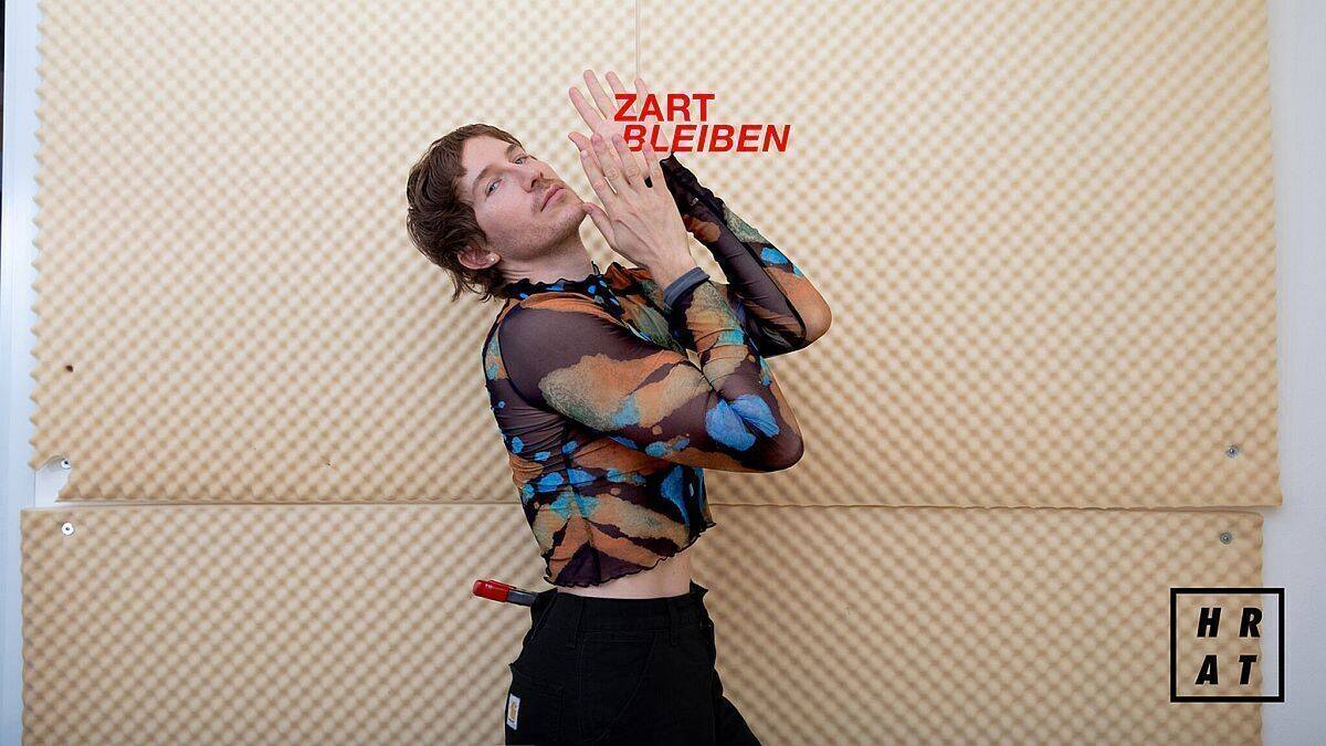 Fabian Hart: Der Modejournalist ist auch Host der ARD-Produktion "Queer 4 You".