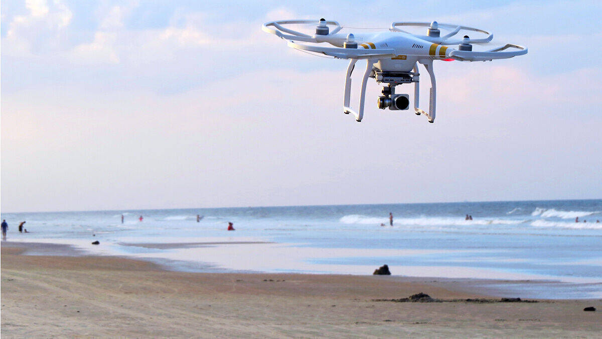 Strand-Drohne: Big Brother is watching you – von oben.