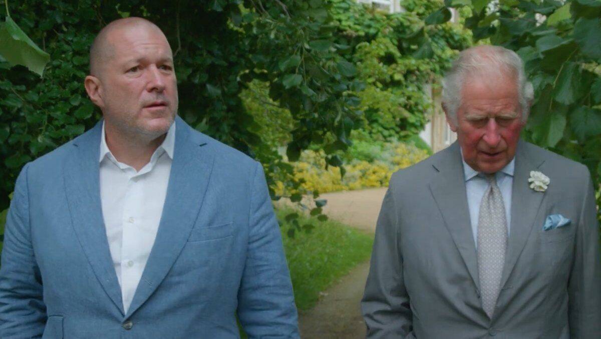  Gemeinsamer Gartenspaziergang im Video für die neue Initiative: Jony Ive (l.) und Prinz Charles.